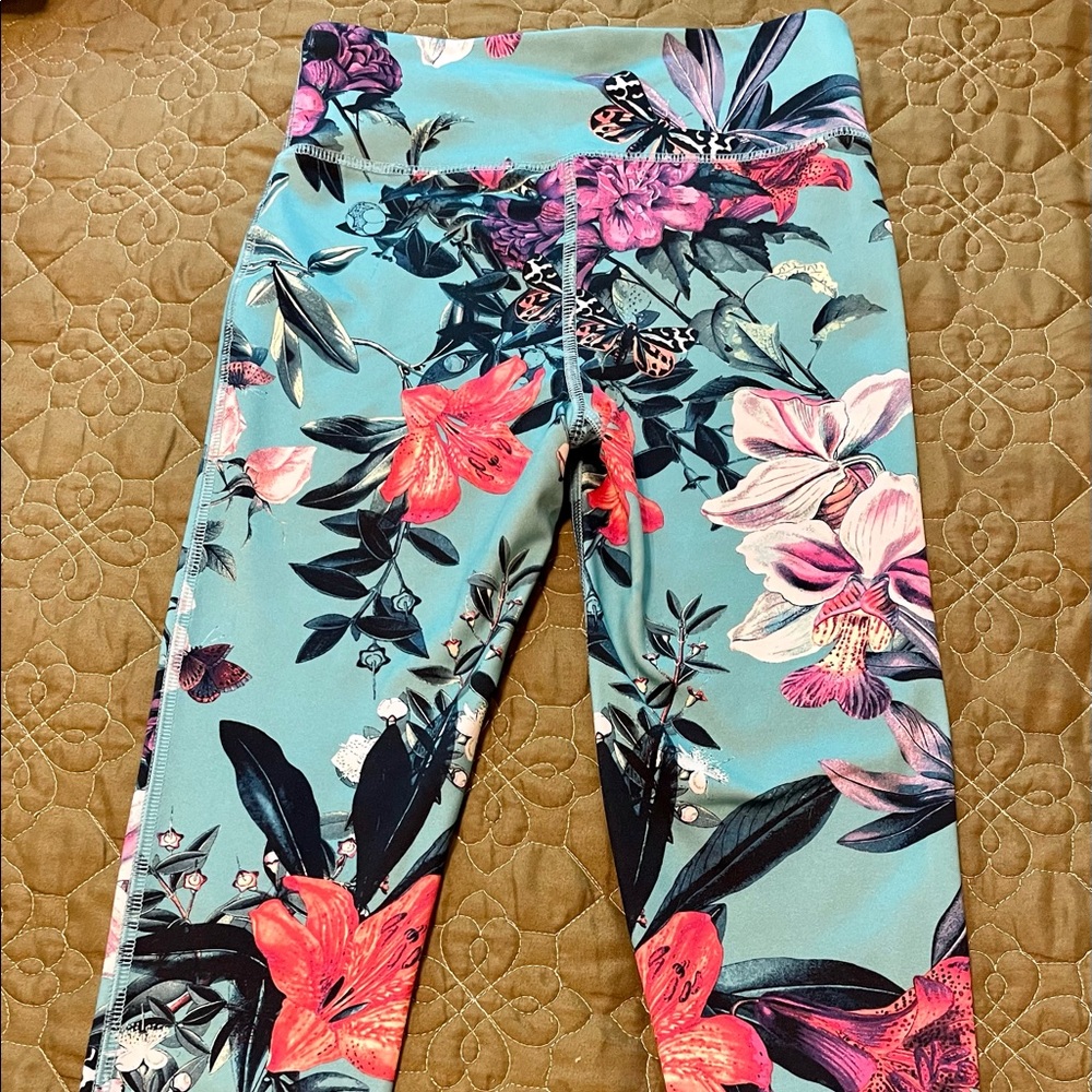 Girls Gap Dry fit Capri size M